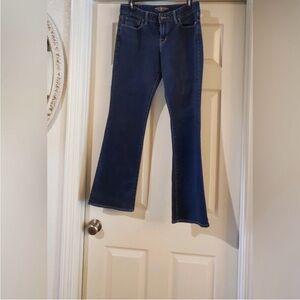 Lucky Brand Leyla Dark Blue Flare Jeans are a size 8/29.